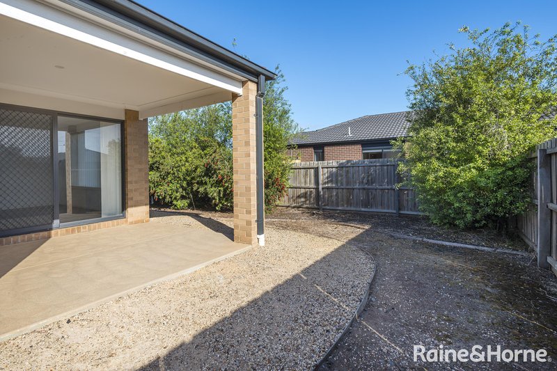 Photo - 148 James Melrose Drive, Brookfield VIC 3338 - Image 16