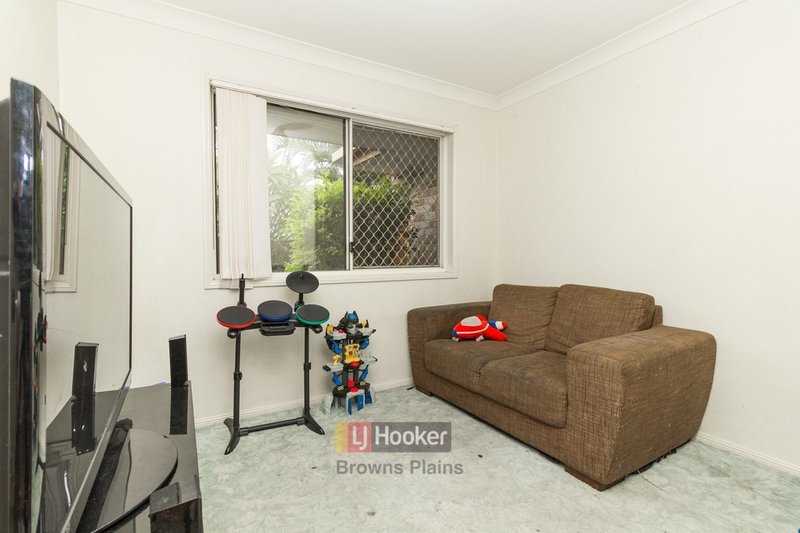 Photo - 148 Lamberth Road, Regents Park QLD 4118 - Image 9