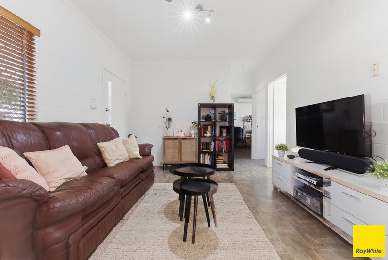 Photo - 1/48 Leeuwin Crescent, Bentley Park QLD 4869 - Image 9