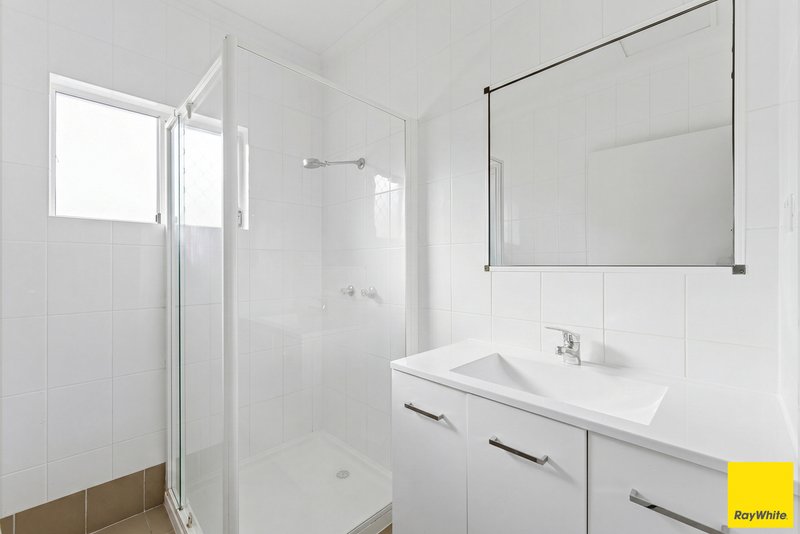 Photo - 1/48 Leeuwin Crescent, Bentley Park QLD 4869 - Image 10
