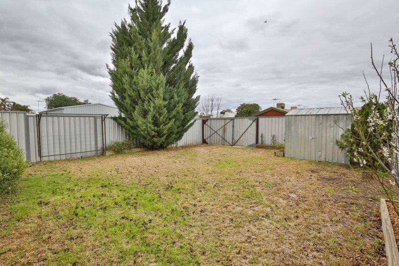 Photo - 148 Lemon Avenue, Mildura VIC 3500 - Image 8