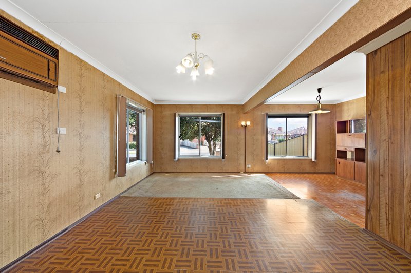 Photo - 148 Mount View Road, Lalor VIC 3075 - Image 3