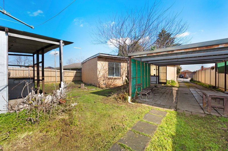 Photo - 148 Mount View Road, Lalor VIC 3075 - Image 9