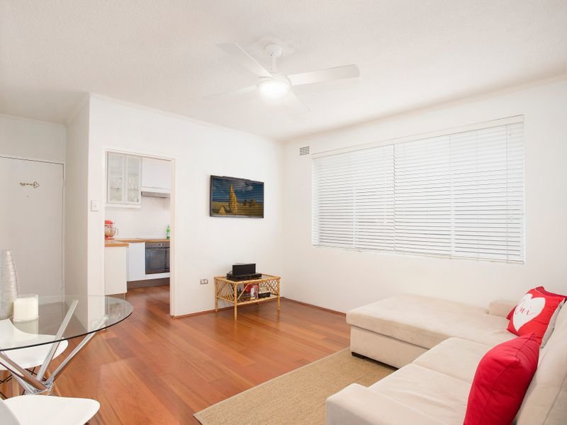 Photo - 1/48 Pacific Parade, Dee Why NSW 2099 - Image 1
