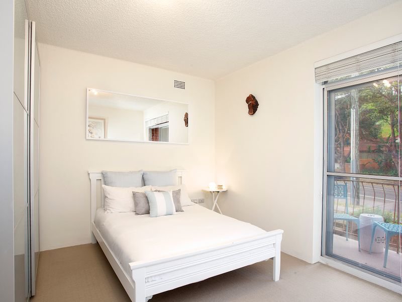 Photo - 1/48 Pacific Parade, Dee Why NSW 2099 - Image 2