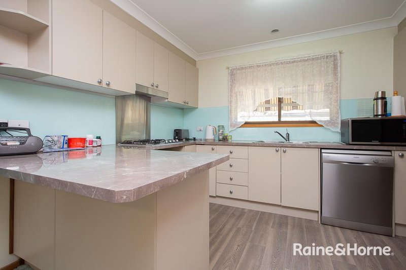 Photo - 1/48 Petra Avenue, Tamworth NSW 2340 - Image 8