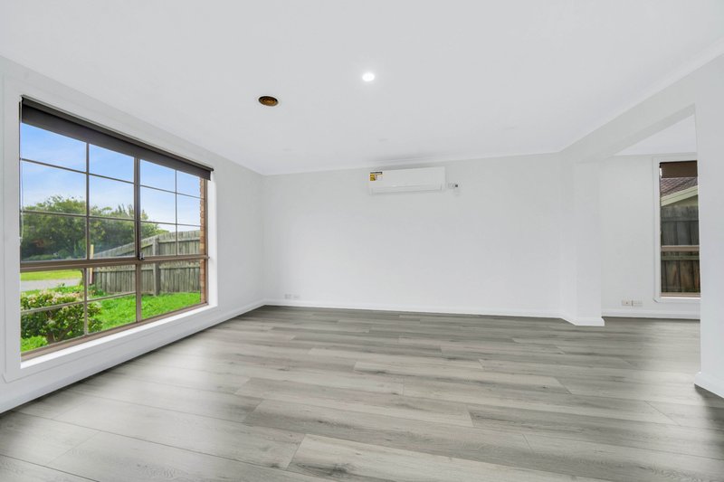 Photo - 1/48 Pinnaroo Circuit, Meadow Heights VIC 3048 - Image 8