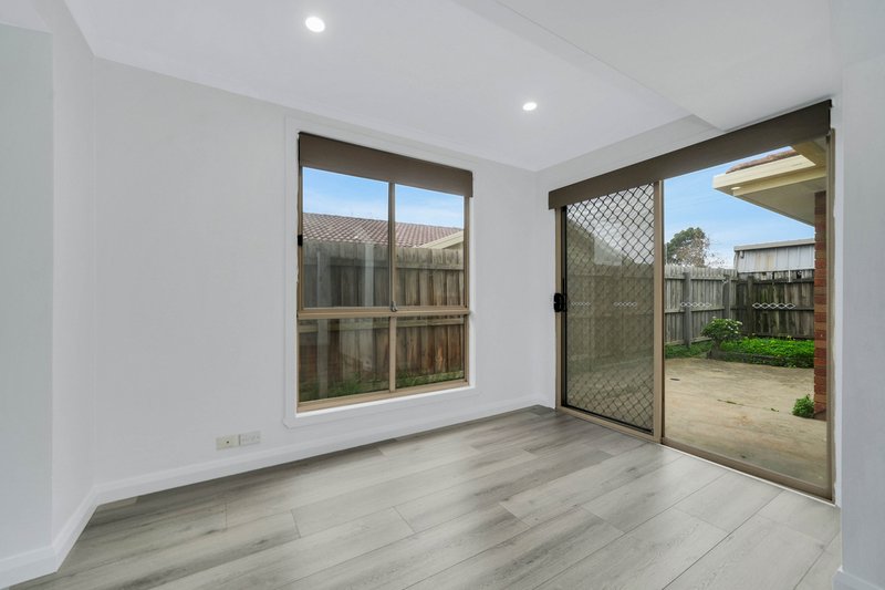 Photo - 1/48 Pinnaroo Circuit, Meadow Heights VIC 3048 - Image 9