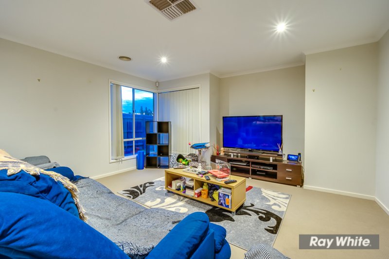 Photo - 148 Rose Grange Boulevard, Tarneit VIC 3029 - Image 5