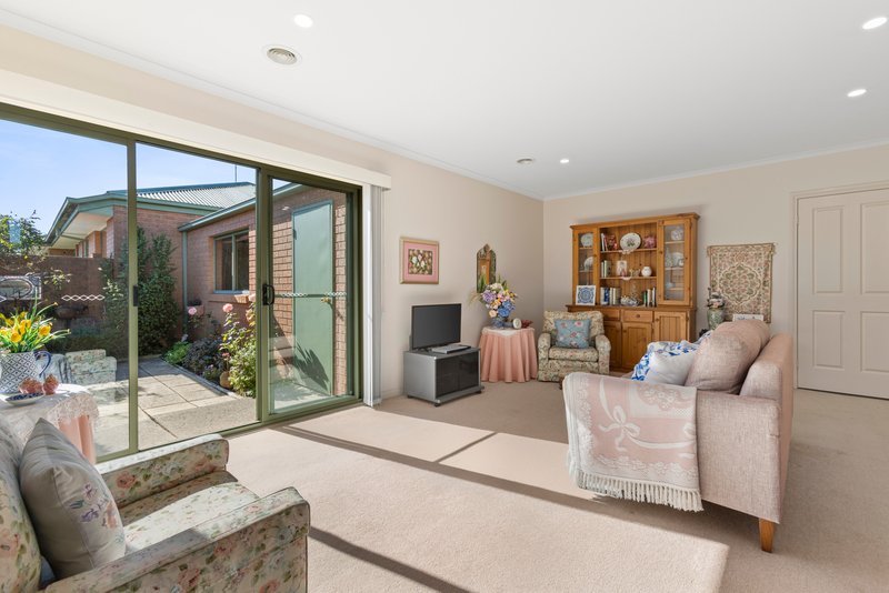 Photo - 1/48 Shackleton Street, Belmont VIC 3216 - Image 4