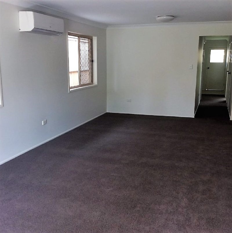 Photo - 148 Singer Street, Wynnum QLD 4178 - Image 2