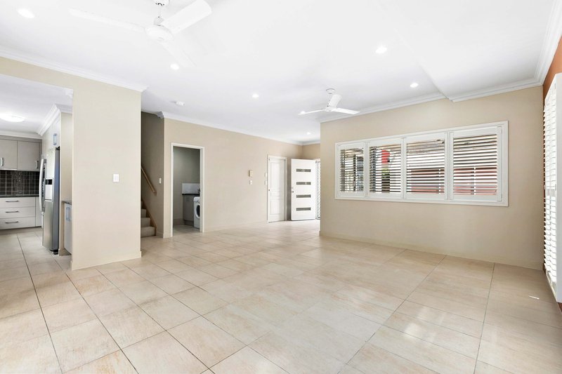 Photo - 1/48 Taylor Street, Pialba QLD 4655 - Image 3