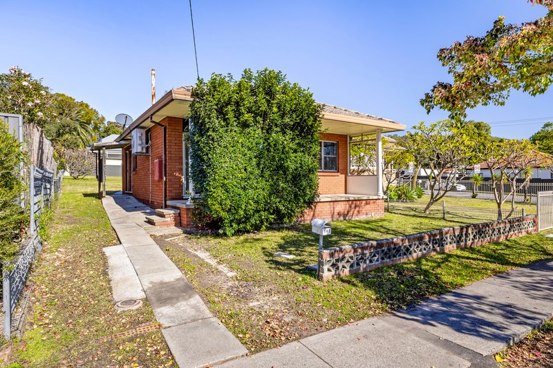 Photo - 148 The Boulevarde , Toronto NSW 2283 - Image 1