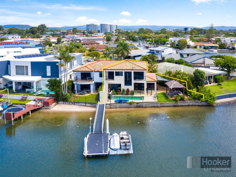 Photo - 1/48 Vaggelas Crescent, Biggera Waters QLD 4216 - Image 2