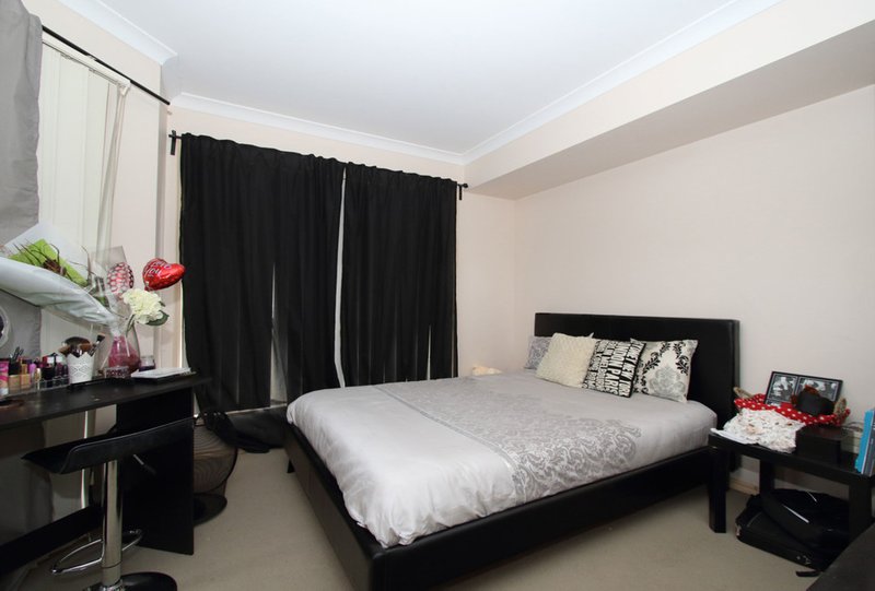 Photo - 148 Waterbrooke Circuit, Drewvale QLD 4116 - Image 2