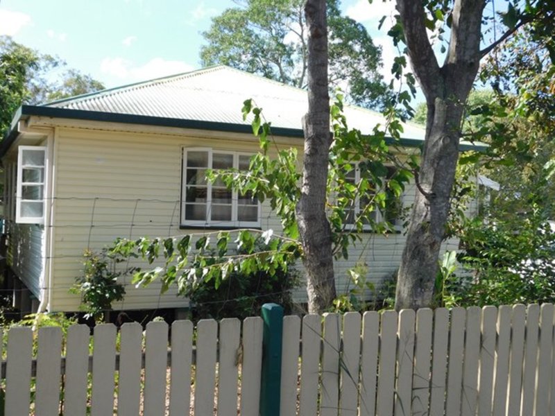 Photo - 148 Wondall Road, Manly West QLD 4179 - Image 4