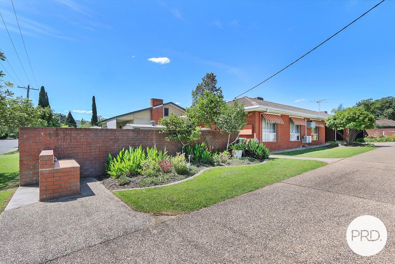 Photo - 1/486 Heriot Street, Lavington NSW 2641 - Image 2