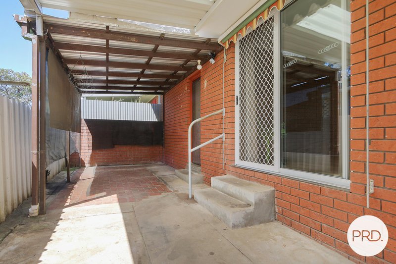 Photo - 1/486 Heriot Street, Lavington NSW 2641 - Image 10