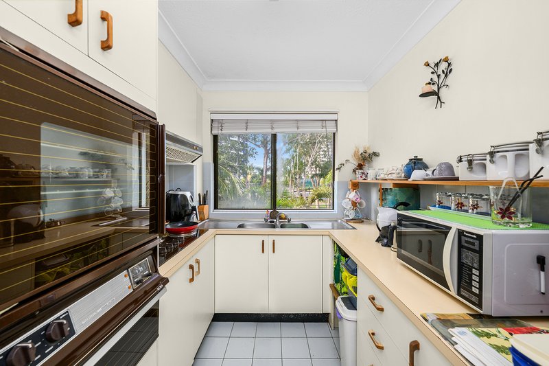 Photo - 14/9 Bayview Street, Runaway Bay QLD 4216 - Image 8