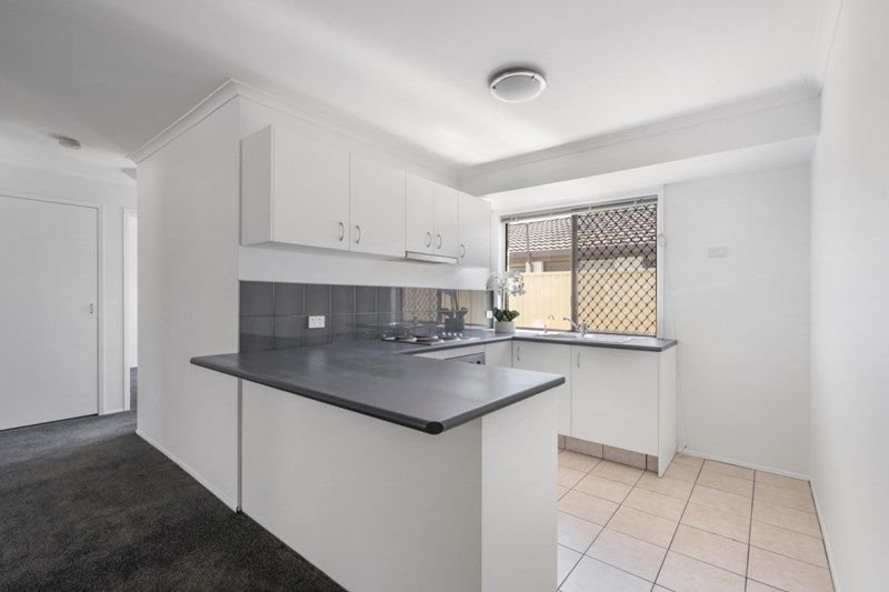 Photo - 1/49 Botanical Drive, Labrador QLD 4215 - Image 6