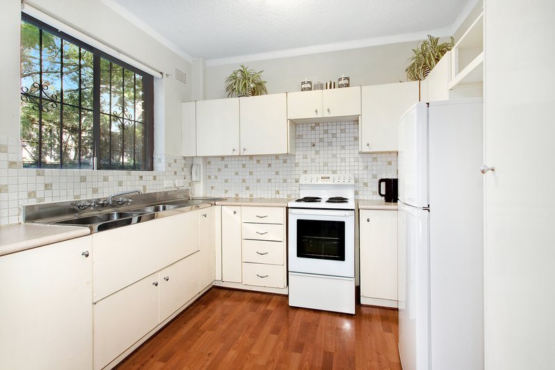 Photo - 1/49 Campbell Parade, Manly Vale NSW 2093 - Image 2