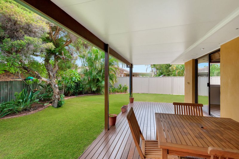 Photo - 149 Christine Avenue, Burleigh Waters QLD 4220 - Image 3