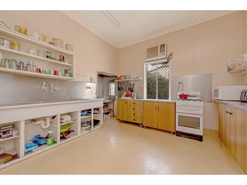 Photo - 149 Jellicoe Street, North Toowoomba QLD 4350 - Image 2