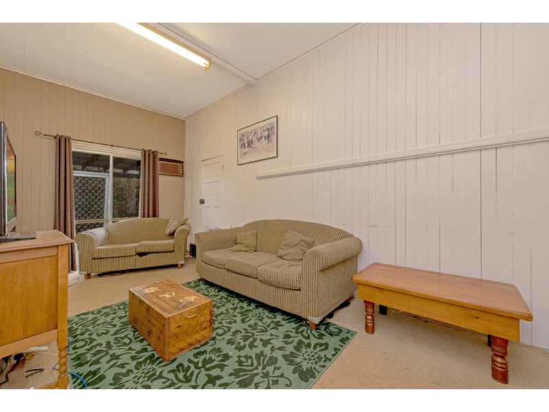 Photo - 149 Jellicoe Street, North Toowoomba QLD 4350 - Image 5