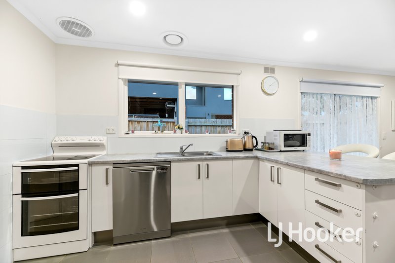 Photo - 1/49 Loch Street, Cranbourne VIC 3977 - Image 5