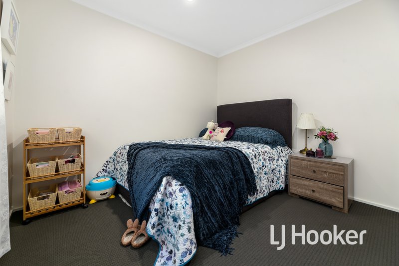 Photo - 1/49 Loch Street, Cranbourne VIC 3977 - Image 10