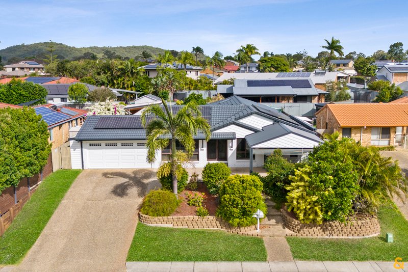 Photo - 149 Meadowlands Road, Carindale QLD 4152 - Image 2