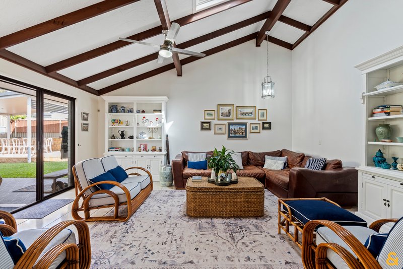 Photo - 149 Meadowlands Road, Carindale QLD 4152 - Image 13