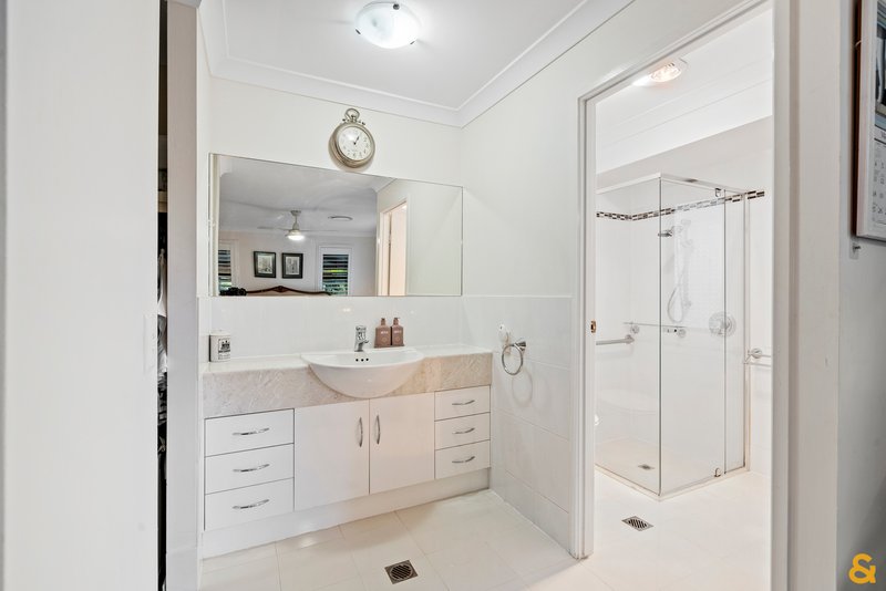 Photo - 149 Meadowlands Road, Carindale QLD 4152 - Image 20