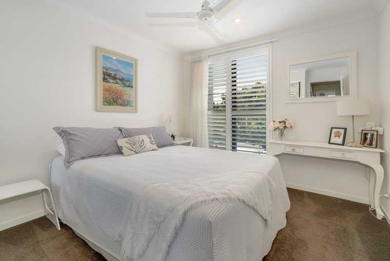 Photo - 149 North Hill Drive, Robina QLD 4226 - Image 6