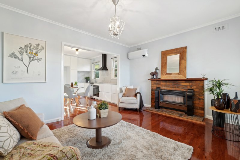 Photo - 1/49 Orrong Avenue, Reservoir VIC 3073 - Image 2