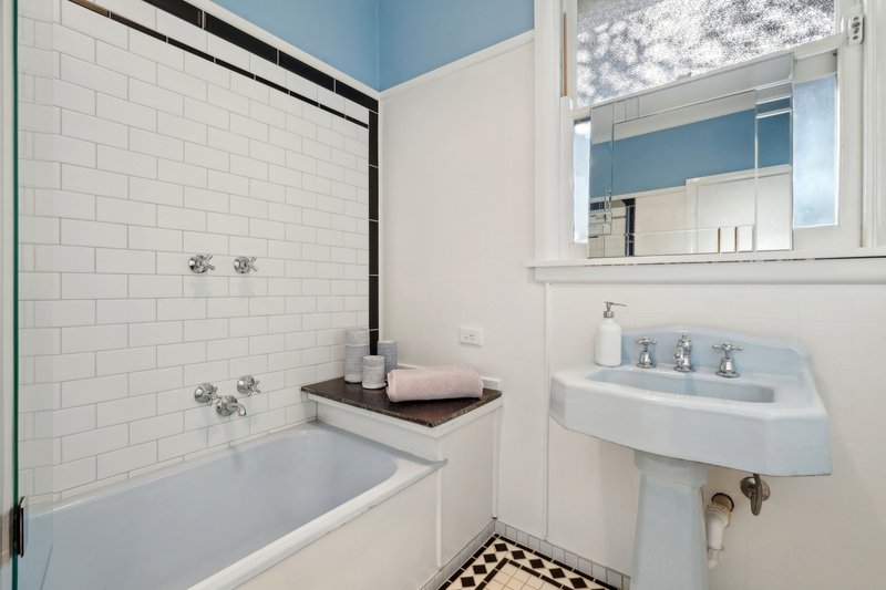 Photo - 1/49 Orrong Avenue, Reservoir VIC 3073 - Image 11