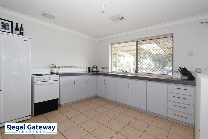 Photo - 149 Seventh Road, Armadale WA 6112 - Image 2