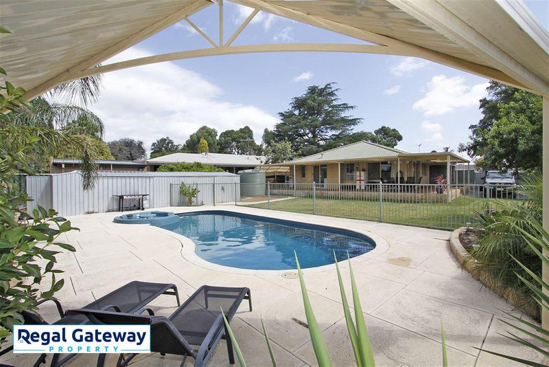 Photo - 149 Seventh Road, Armadale WA 6112 - Image 4