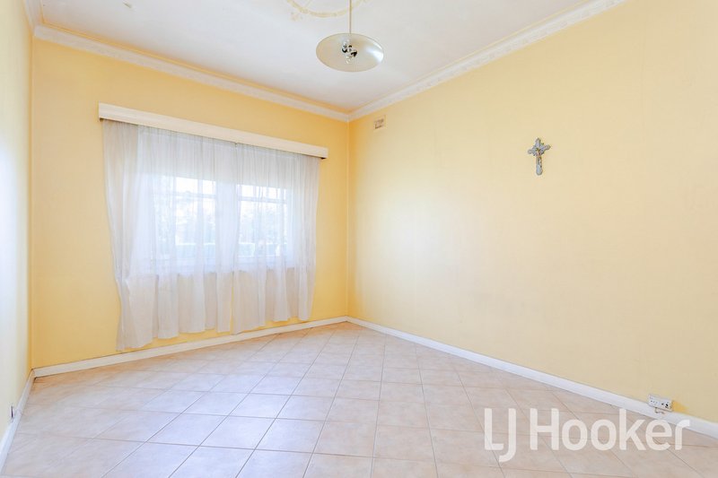 Photo - 1/49 Windsor Avenue, Woodville Park SA 5011 - Image 3