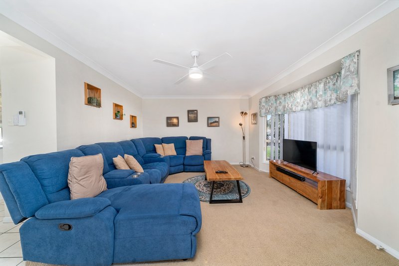 Photo - 1/49 Winston Drive, Bongaree QLD 4507 - Image 3