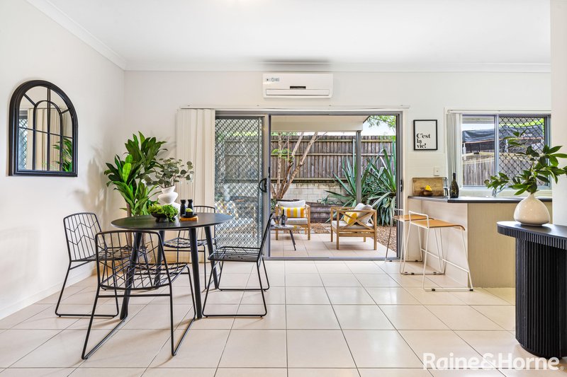 Photo - 14/90 Jutland Street, Oxley QLD 4075 - Image 2