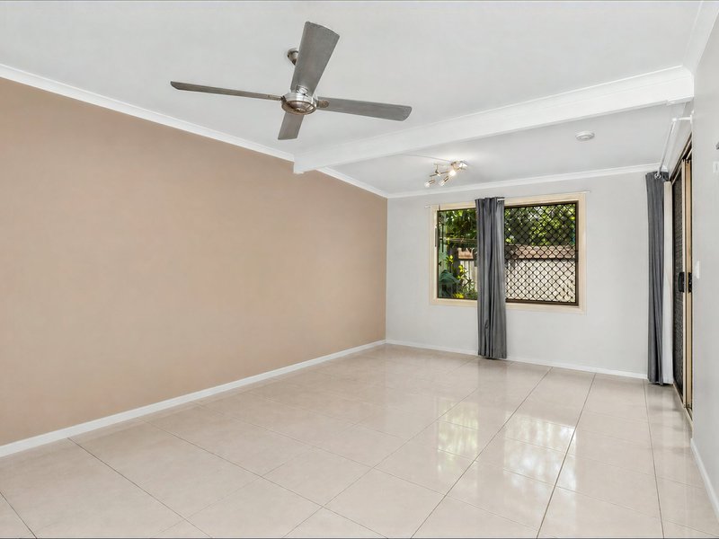 Photo - 1/496 Varley Street, Yorkeys Knob QLD 4878 - Image 5