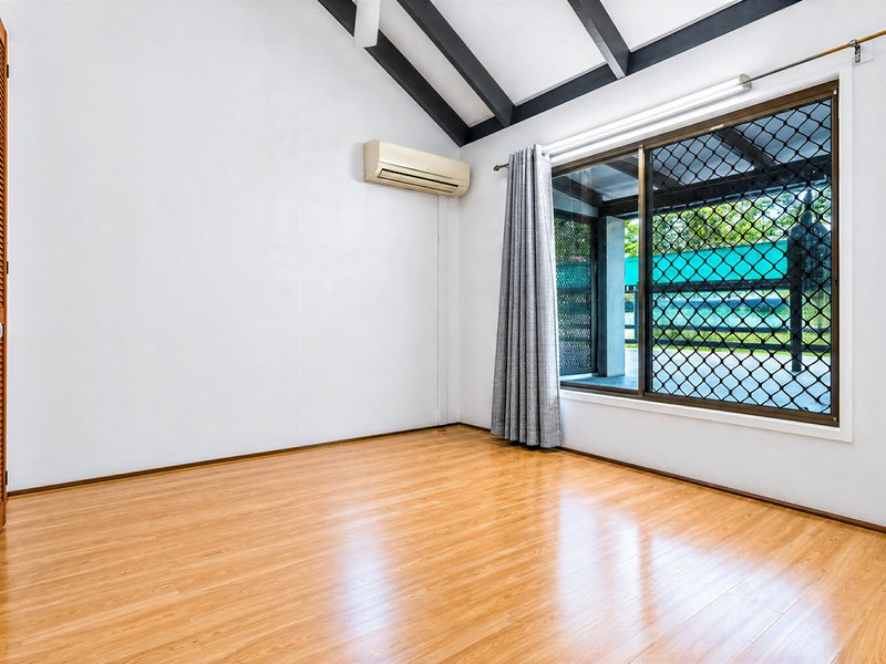 Photo - 1/496 Varley Street, Yorkeys Knob QLD 4878 - Image 6