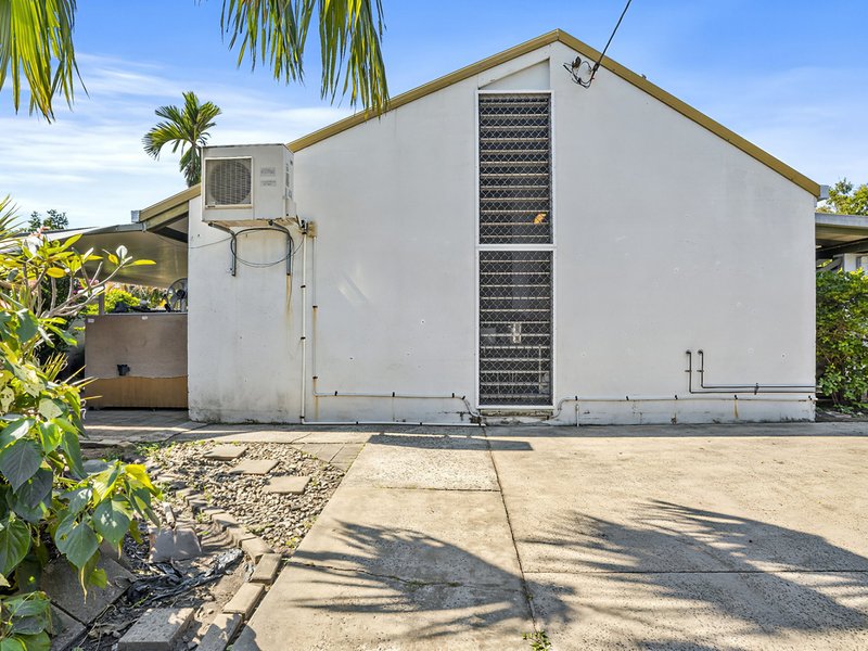 Photo - 1/496 Varley Street, Yorkeys Knob QLD 4878 - Image 14