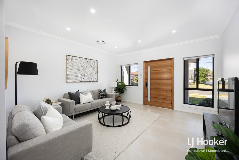 Photo - 149A Alfred Road, Chipping Norton NSW 2170 - Image 2