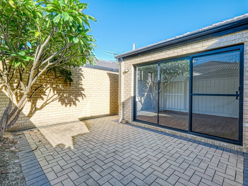 Photo - 14a Arnott Court, Kelmscott WA 6111 - Image 12