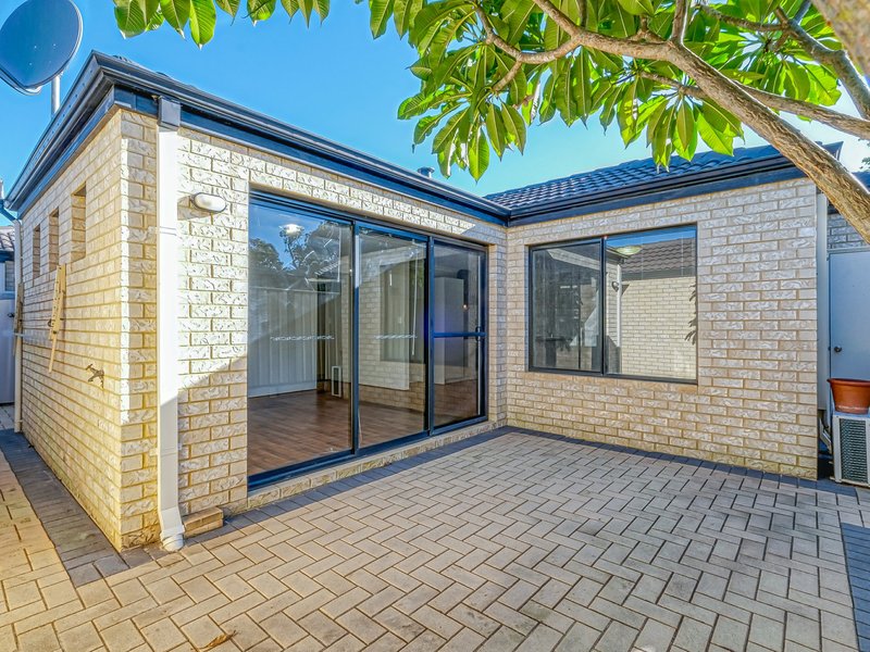 Photo - 14a Arnott Court, Kelmscott WA 6111 - Image 14