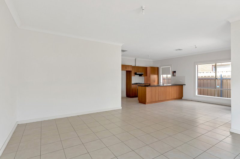 Photo - 14a Chifley Street, Hope Valley SA 5090 - Image 4