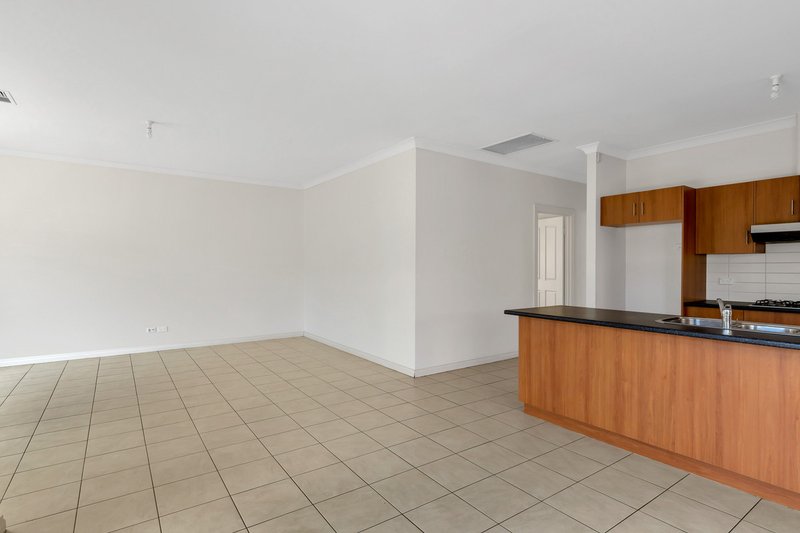 Photo - 14a Chifley Street, Hope Valley SA 5090 - Image 5