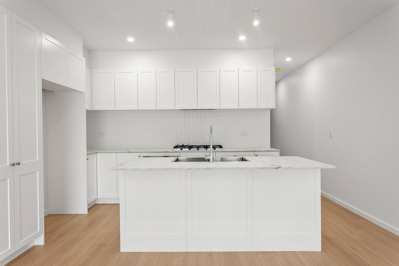 Photo - 14a Finlayson Street, Wollongong NSW 2500 - Image 2